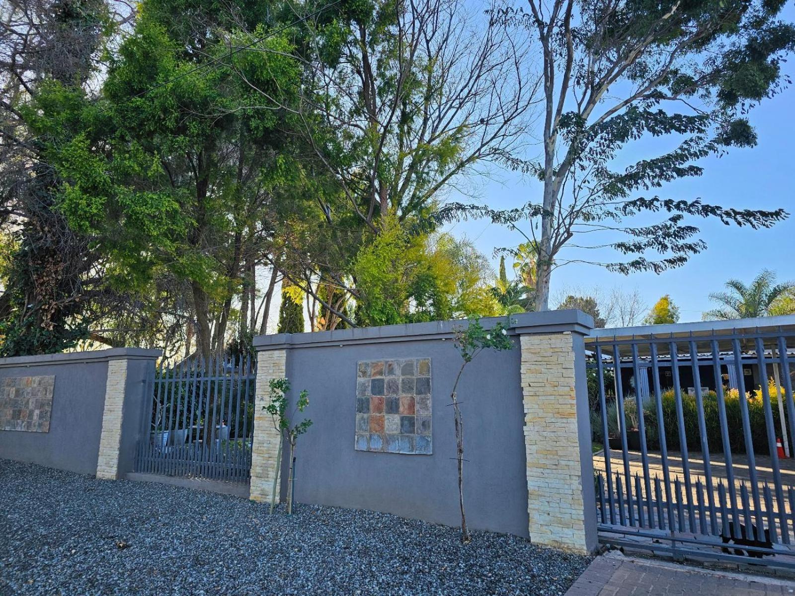 51On Church Welkom Bagian luar foto